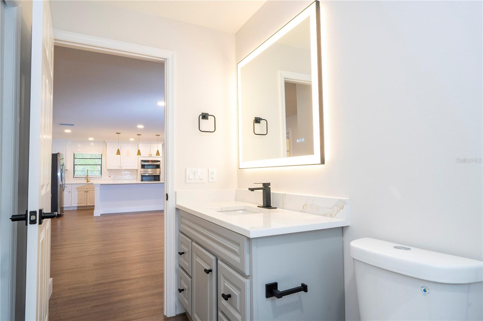 Image 26 of 64 For 1124 Munster Street