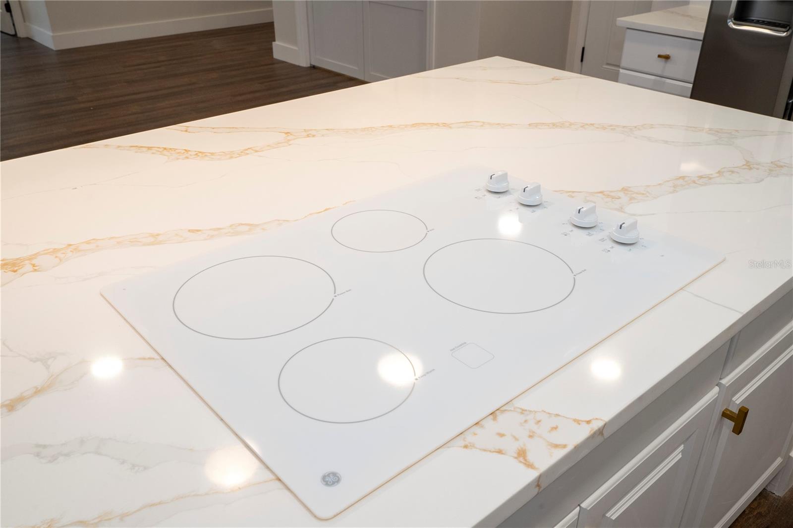 Image 35 of 64 For 1124 Munster Street