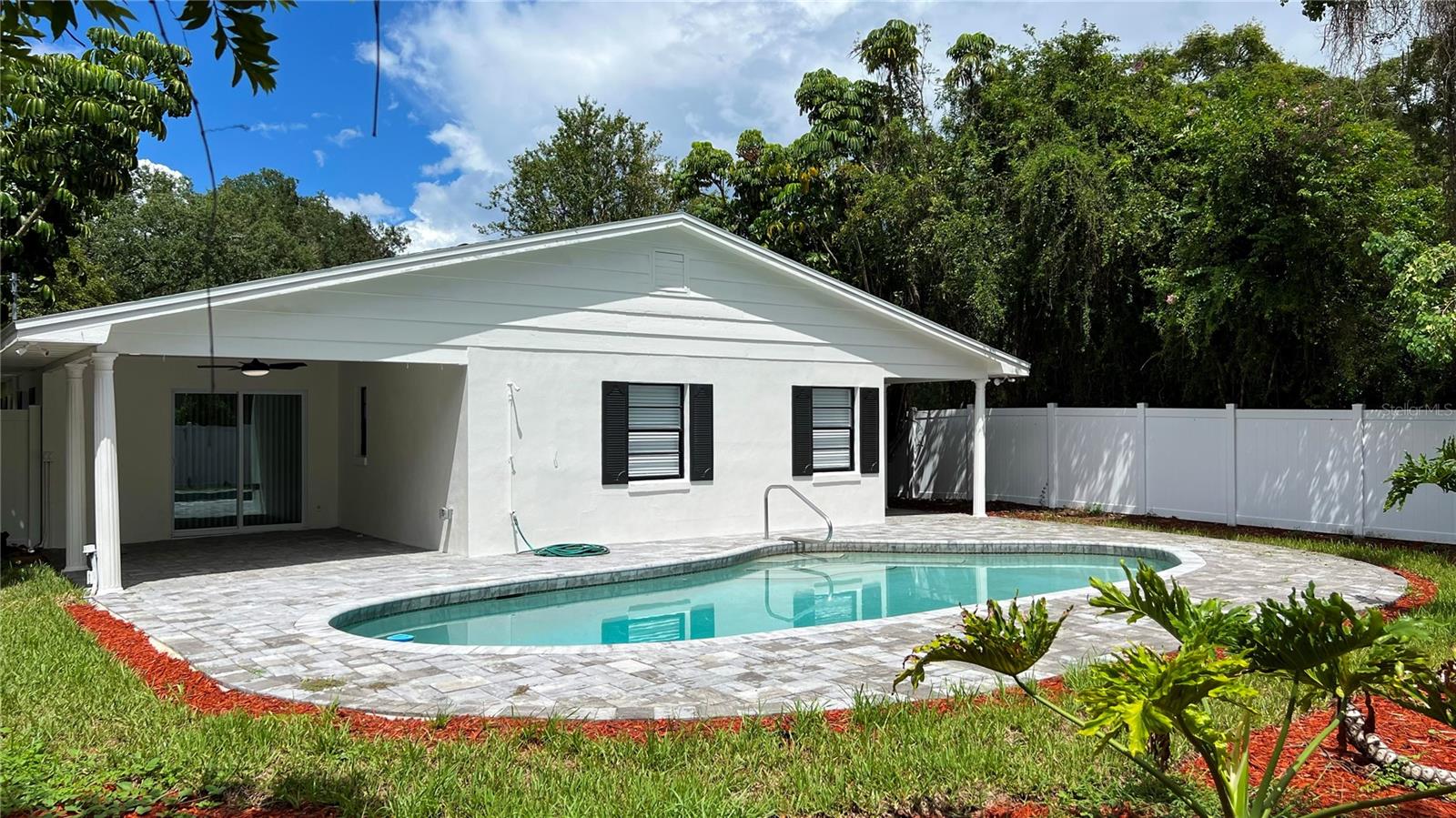 Image 62 of 64 For 1124 Munster Street