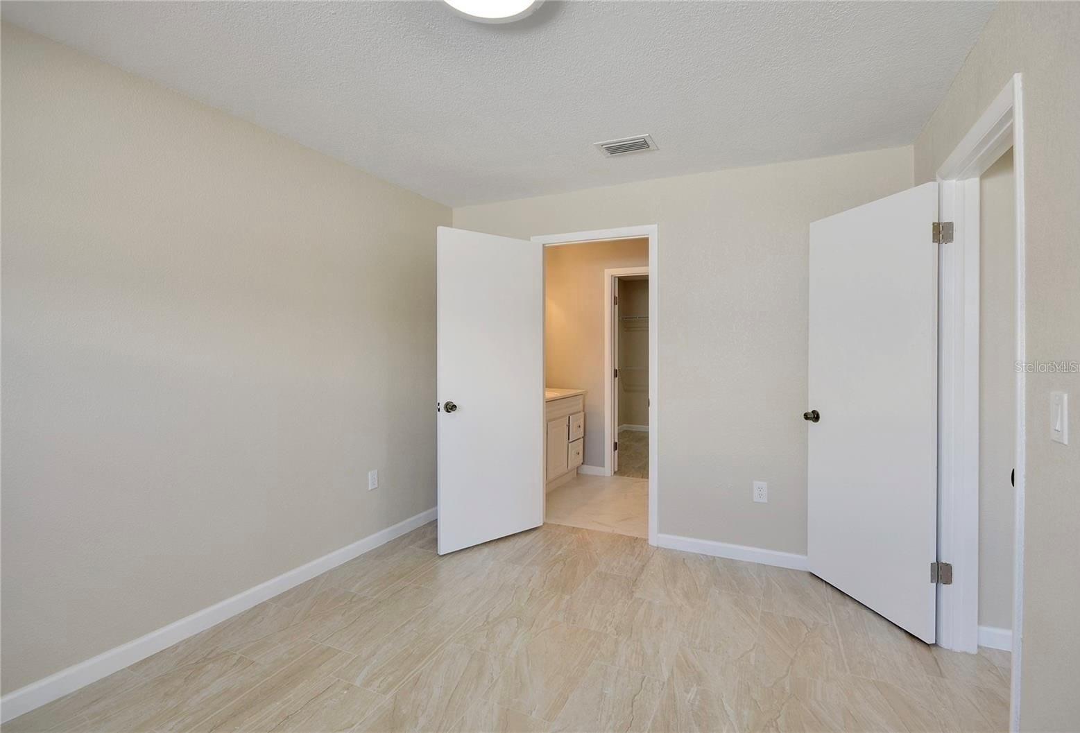 Image 17 of 20 For 757 Evangeline Avenue