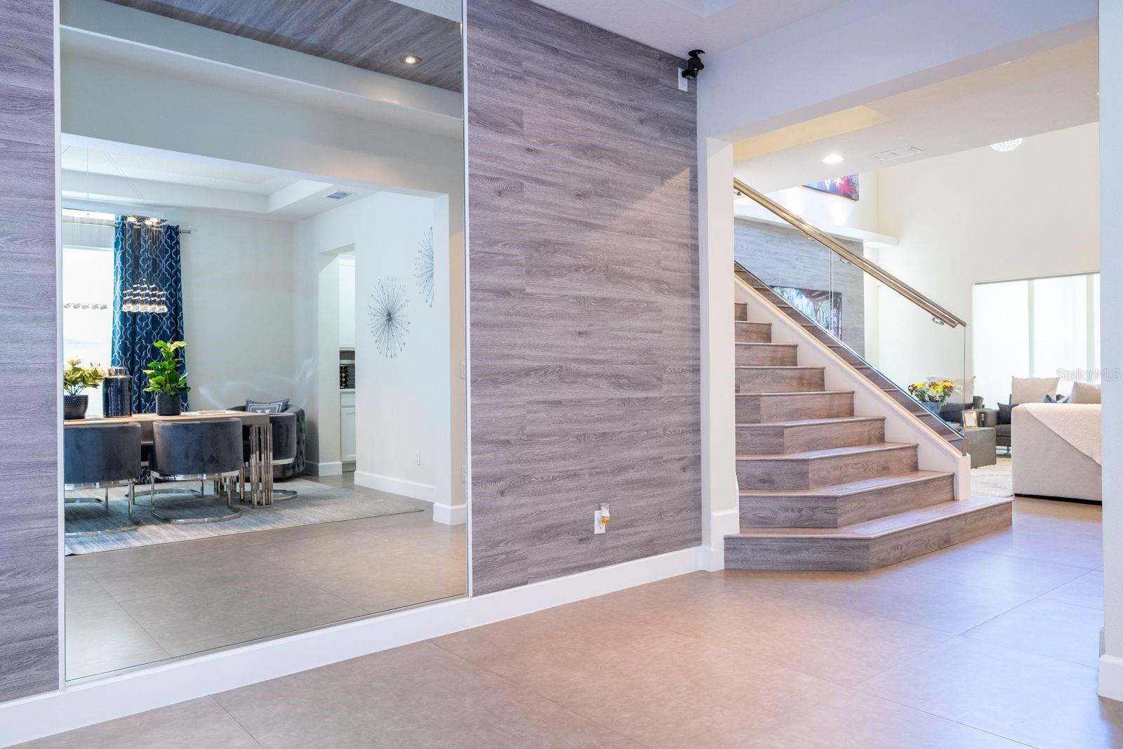 Image 19 of 91 For 9331 Royal Estates Boulevard