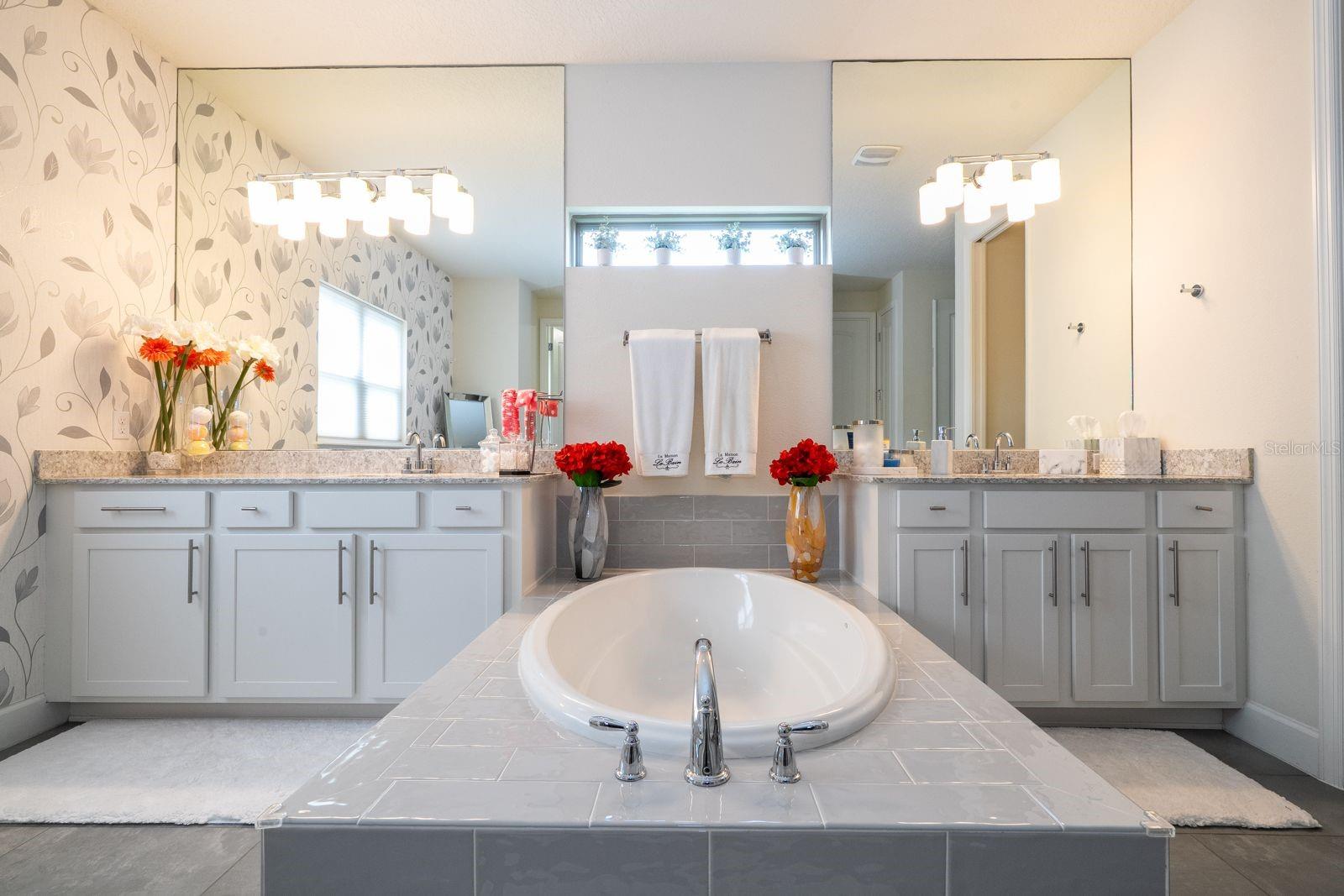 Image 82 of 91 For 9331 Royal Estates Boulevard