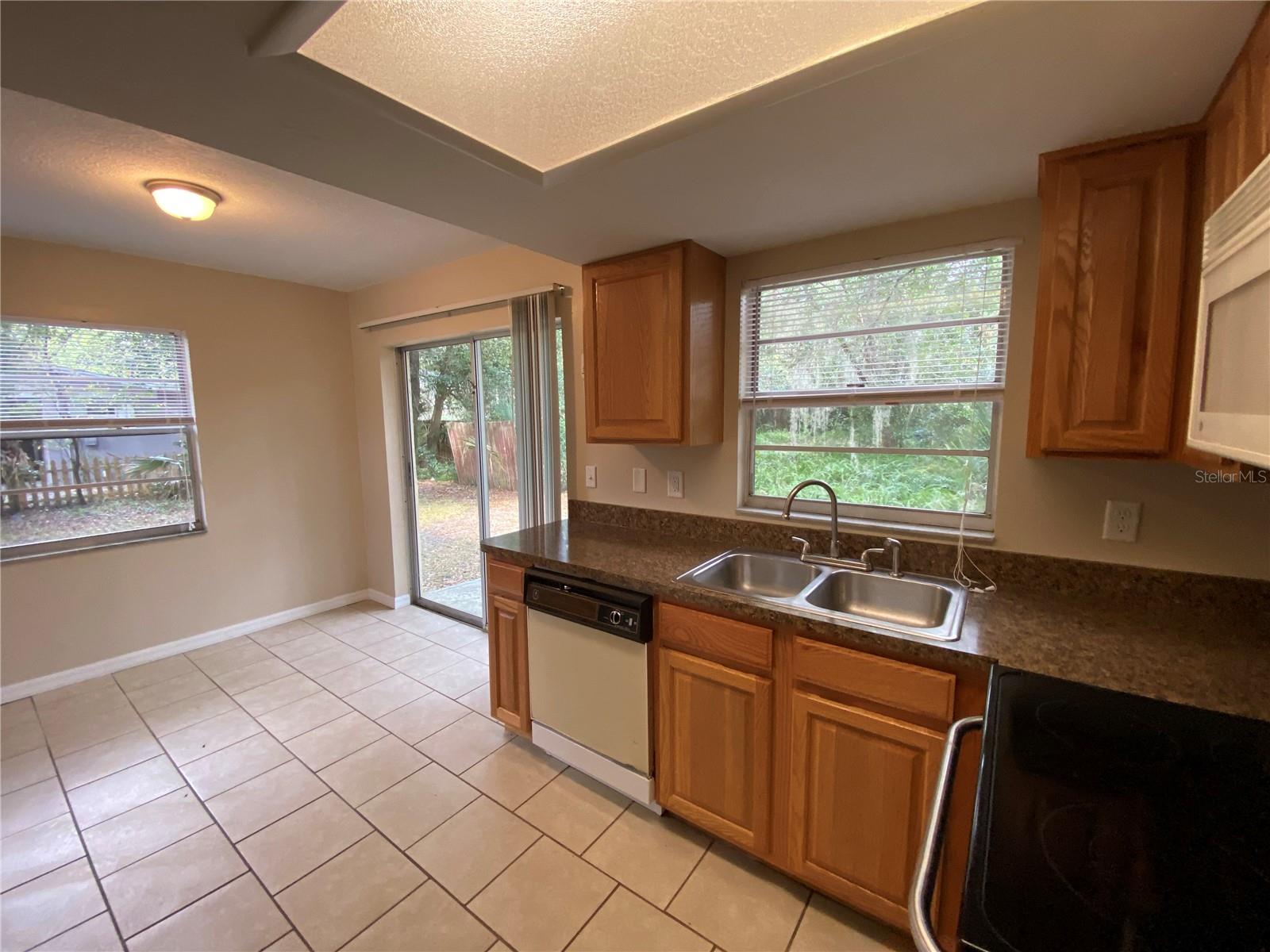 Image 8 of 19 For 501 Hawley Street B