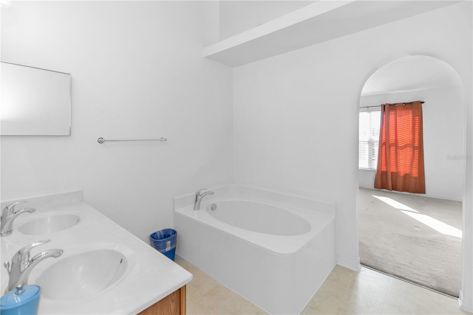 Image 15 of 35 For 2990 Covington Drive