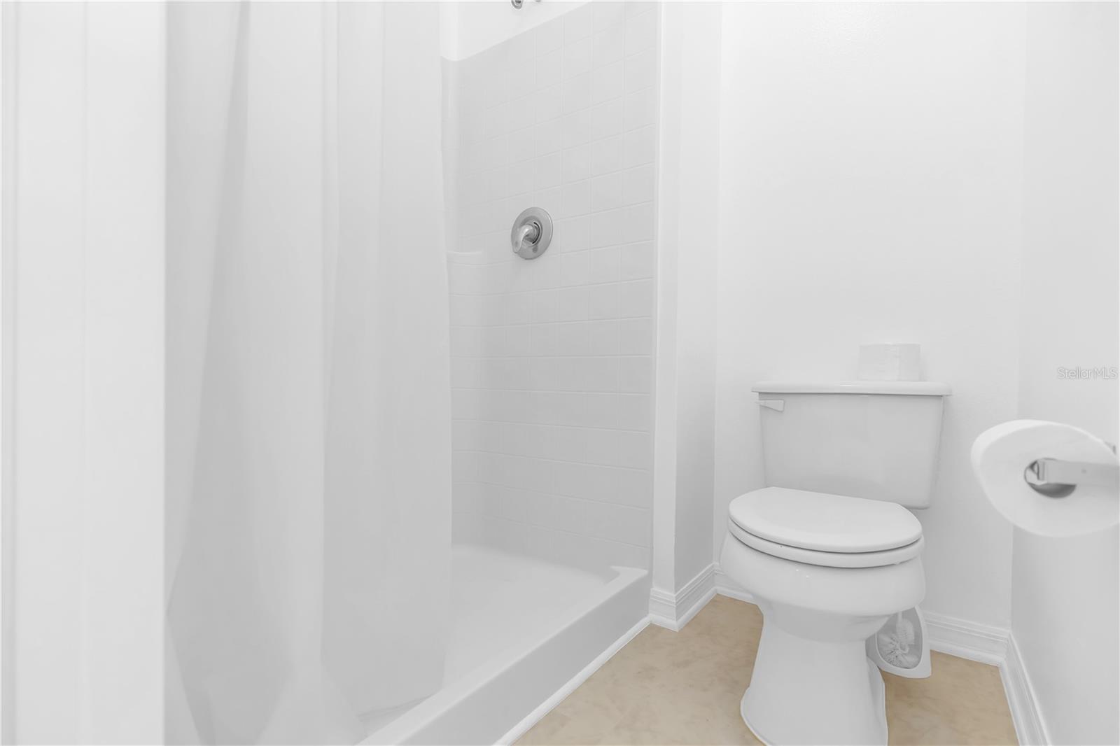 Image 23 of 35 For 2990 Covington Drive