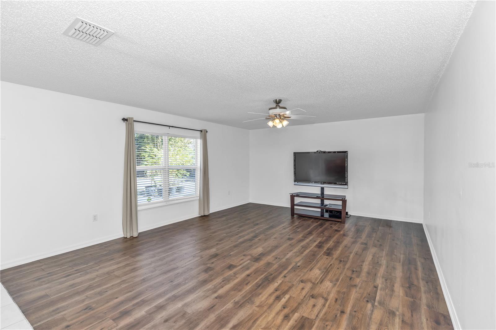 Image 7 of 35 For 2990 Covington Drive