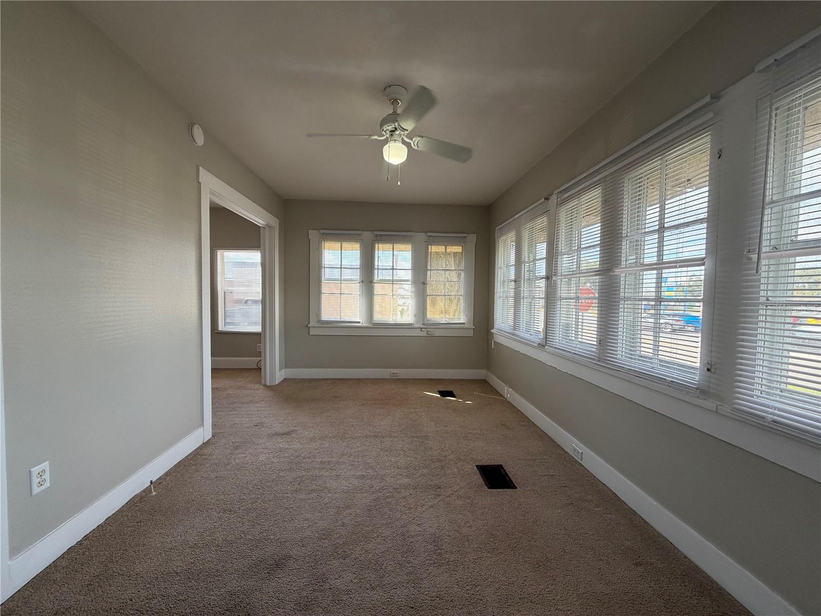 Image 2 of 11 For 18 Golf Links Avenue