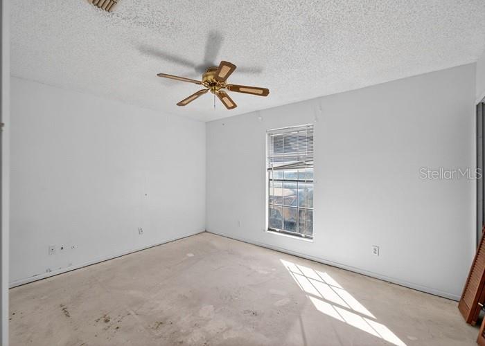 Image 8 of 20 For 381 Jessup Avenue