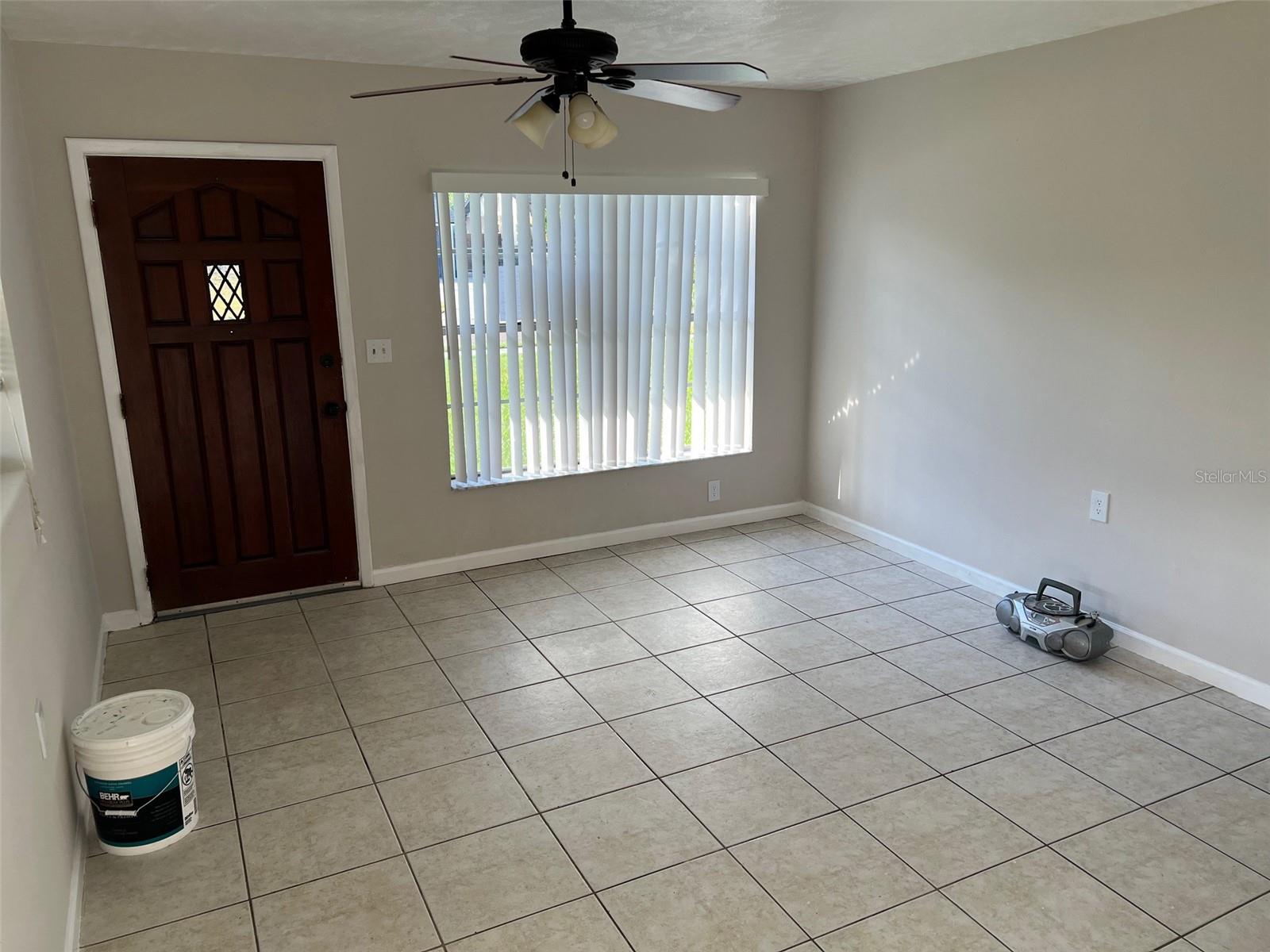 Image 4 of 7 For 14425 Daring Avenue