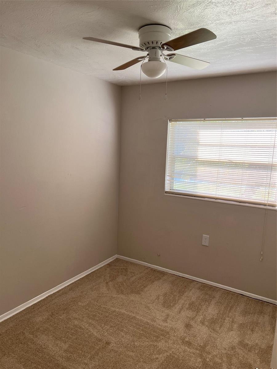 Image 6 of 7 For 14425 Daring Avenue