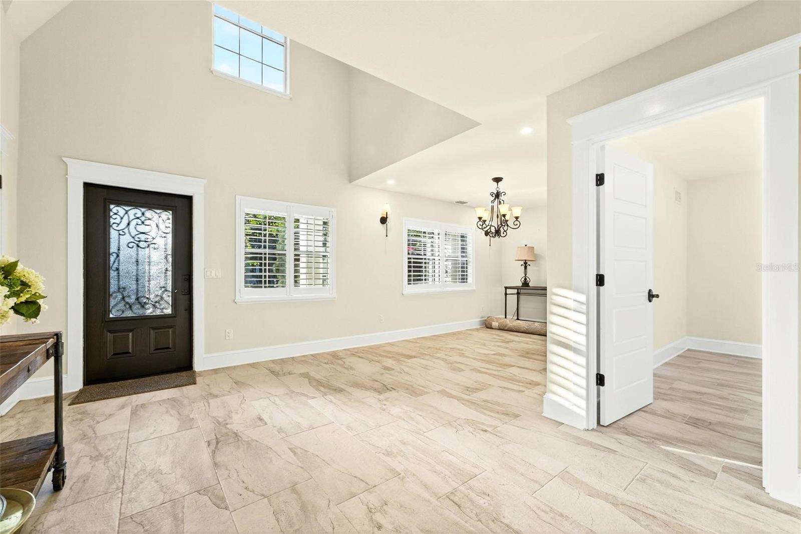 Image 11 of 82 For 1231 Poinsettia Avenue