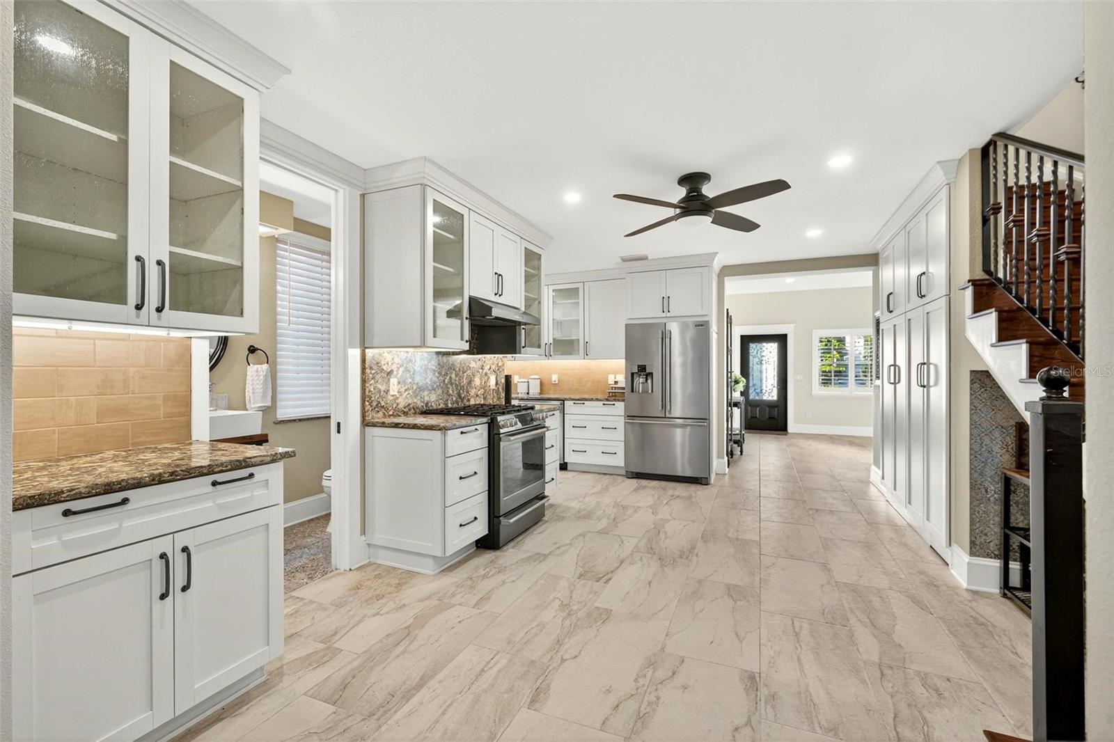 Image 19 of 82 For 1231 Poinsettia Avenue