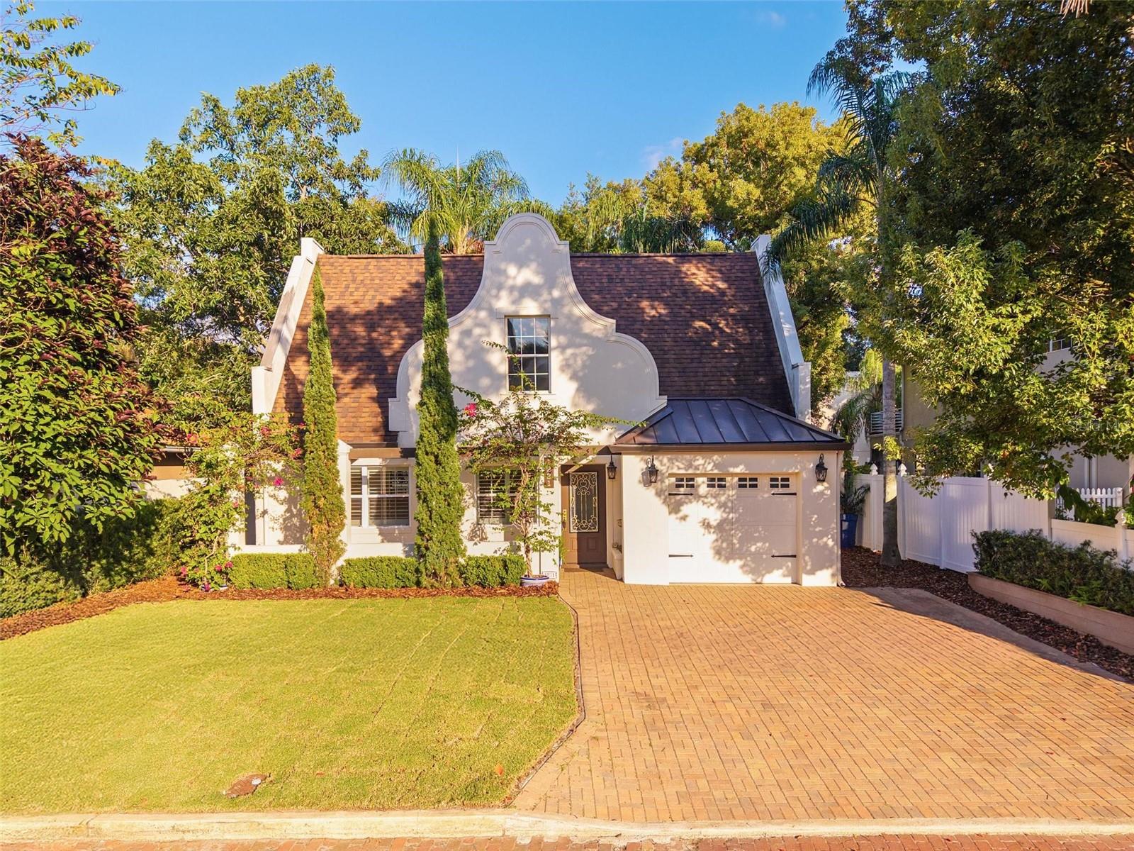 Image 3 of 82 For 1231 Poinsettia Avenue