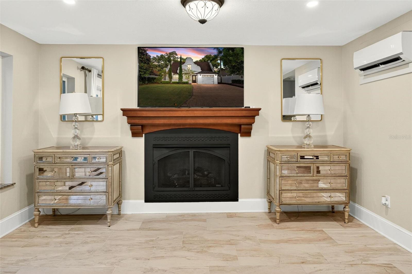 Image 30 of 82 For 1231 Poinsettia Avenue