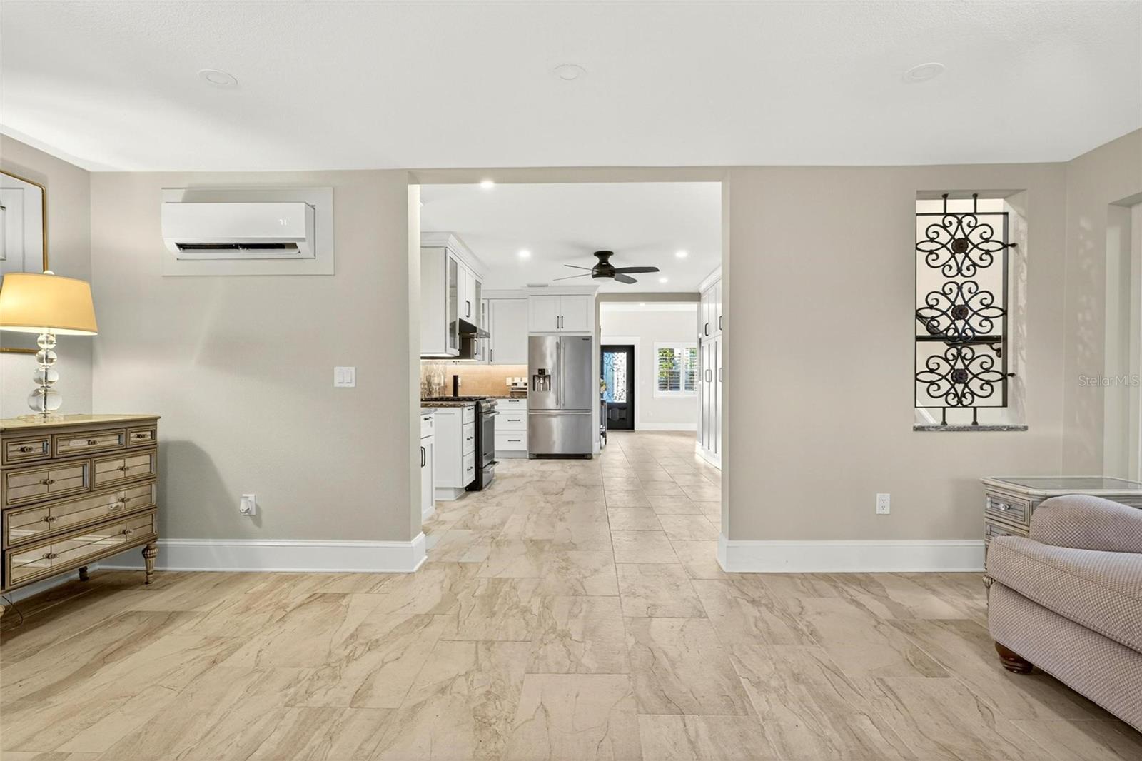 Image 31 of 82 For 1231 Poinsettia Avenue