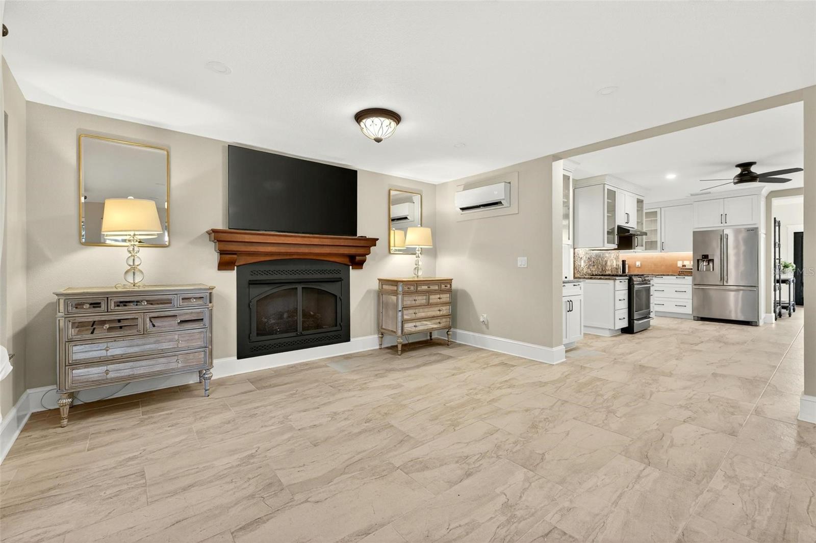 Image 32 of 82 For 1231 Poinsettia Avenue