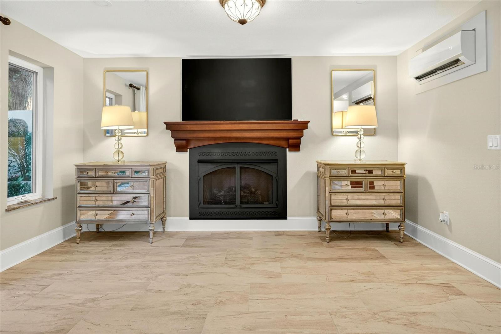 Image 33 of 82 For 1231 Poinsettia Avenue