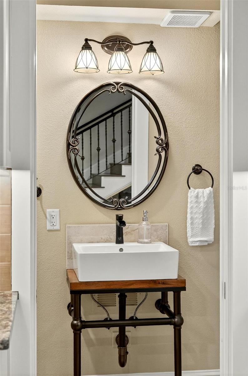 Image 39 of 82 For 1231 Poinsettia Avenue