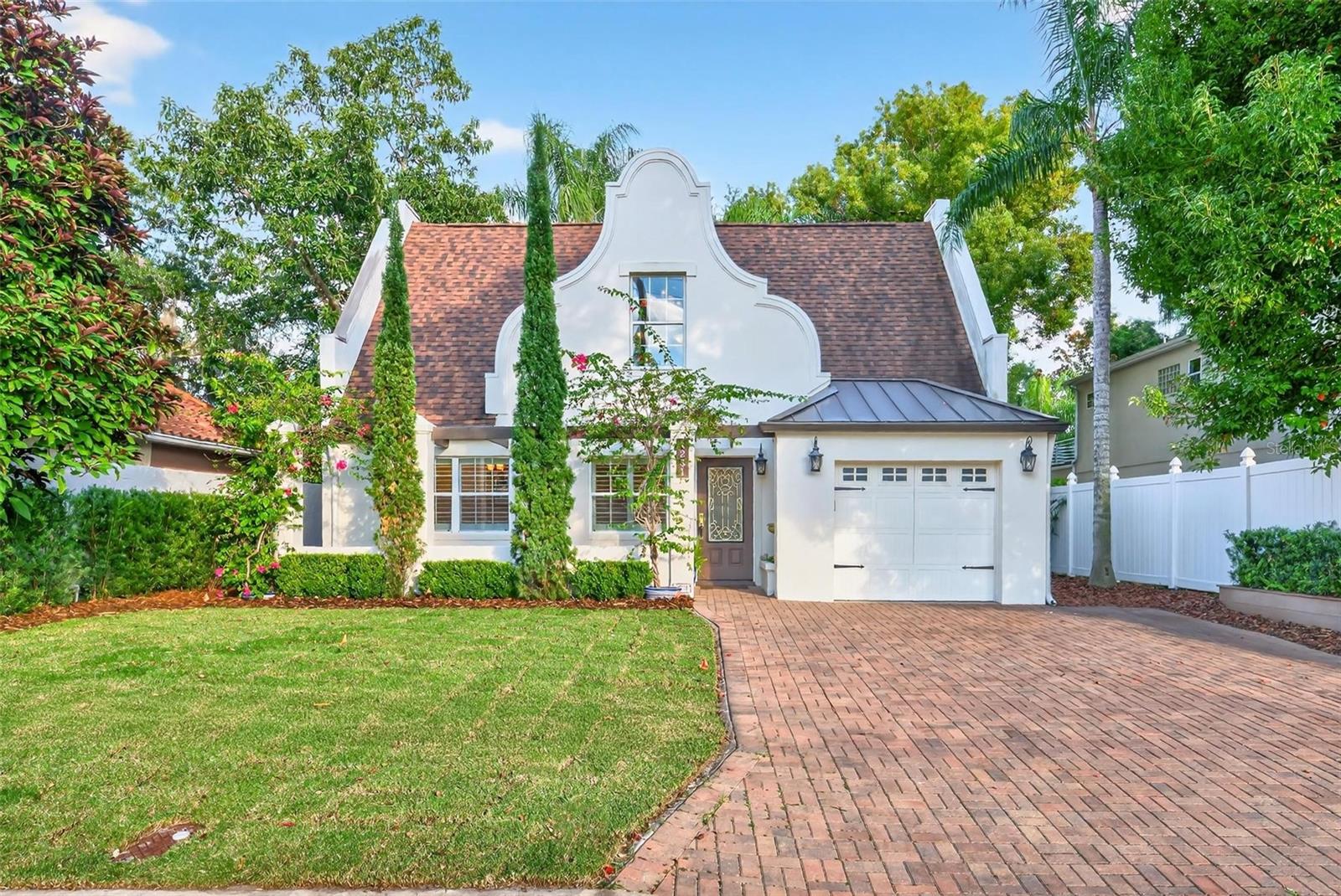 Image 4 of 82 For 1231 Poinsettia Avenue