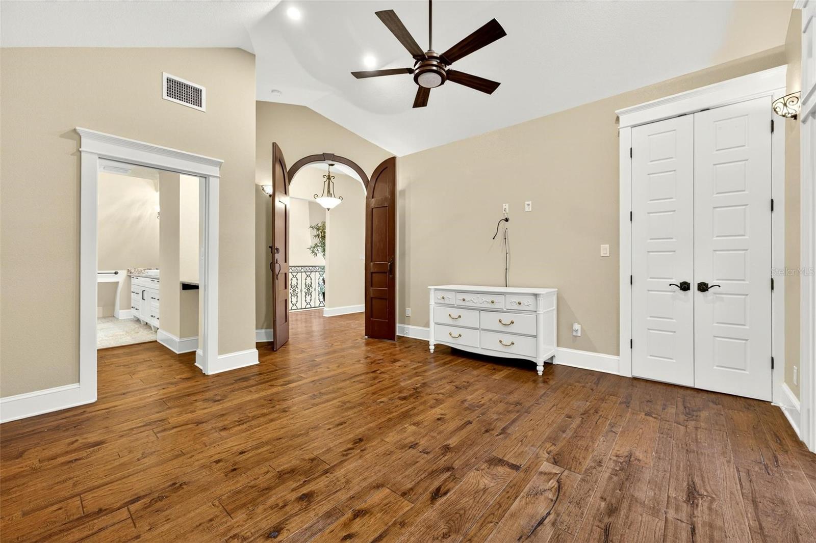 Image 42 of 82 For 1231 Poinsettia Avenue