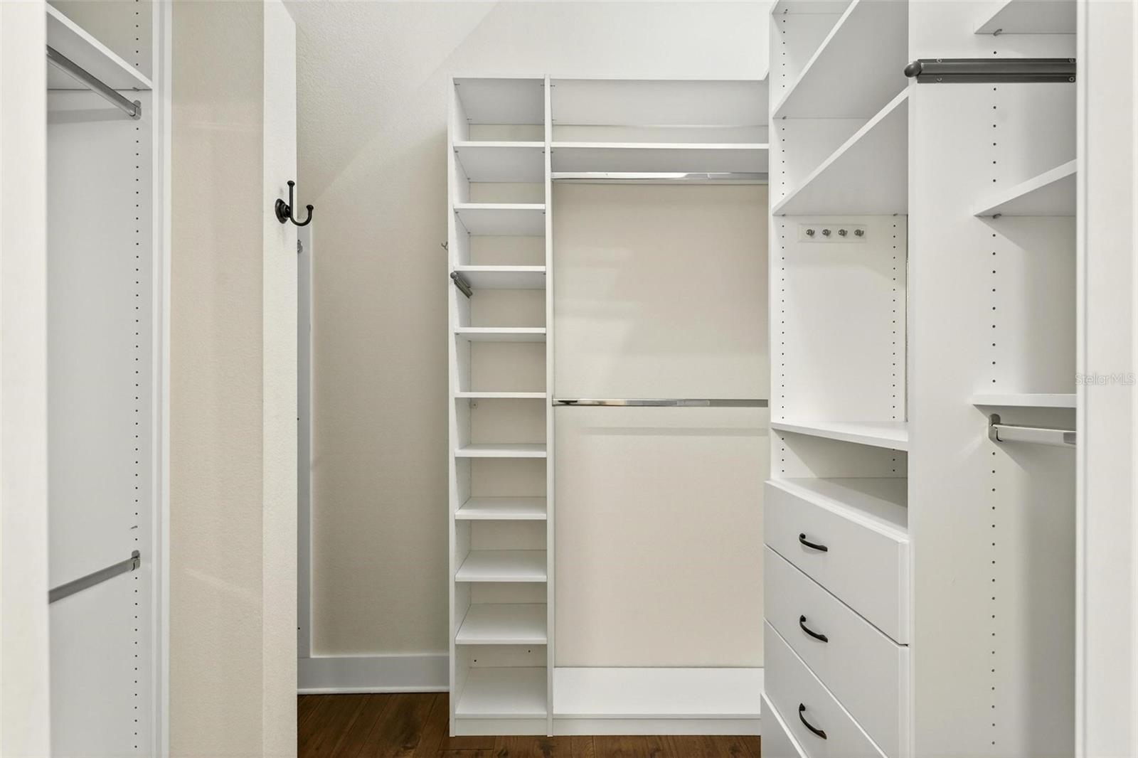 Image 47 of 82 For 1231 Poinsettia Avenue