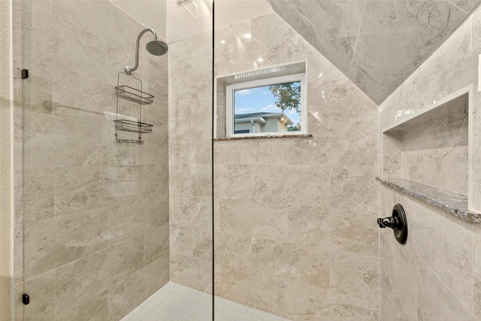 Image 50 of 82 For 1231 Poinsettia Avenue