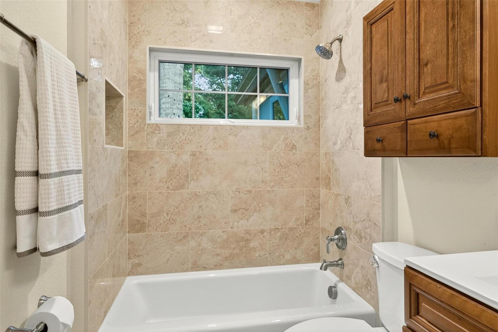 Image 62 of 82 For 1231 Poinsettia Avenue