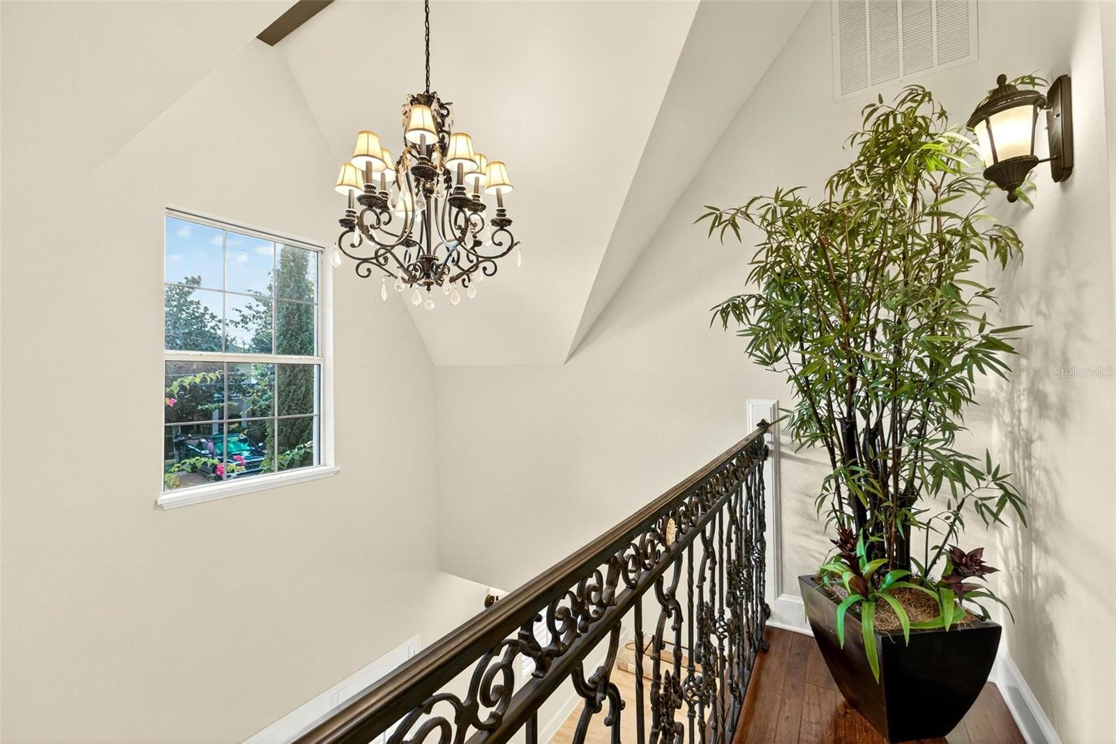 Image 67 of 82 For 1231 Poinsettia Avenue