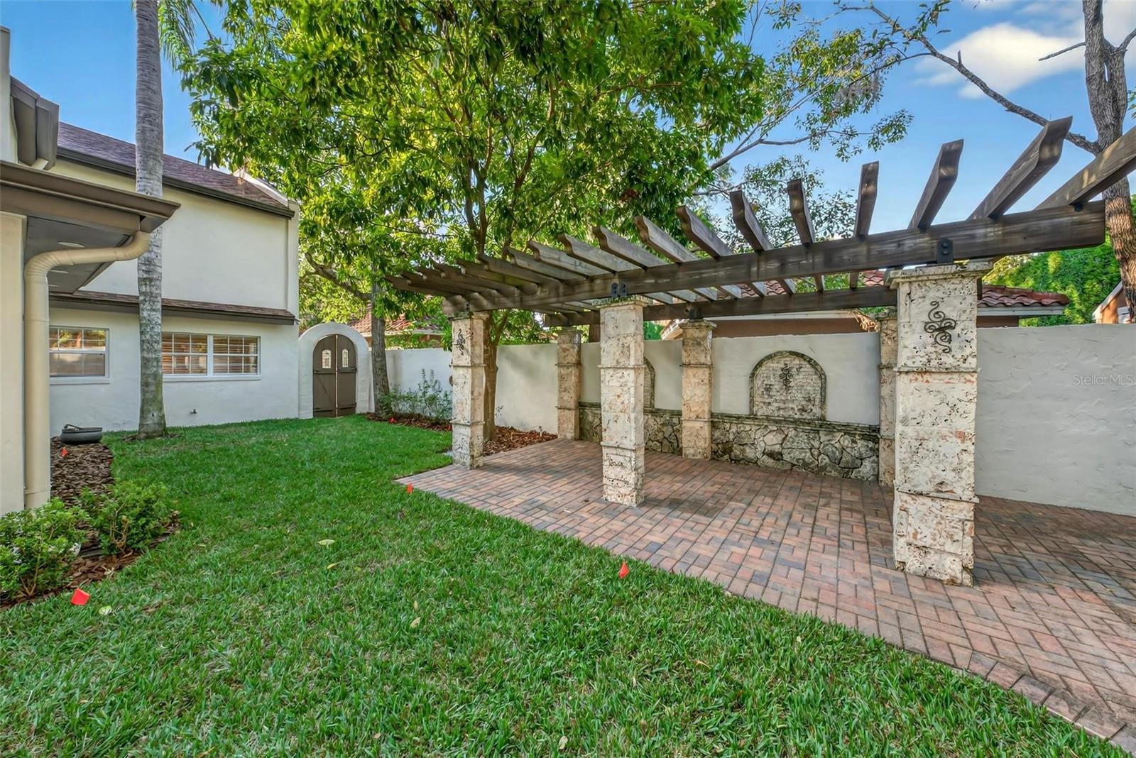 Image 69 of 82 For 1231 Poinsettia Avenue