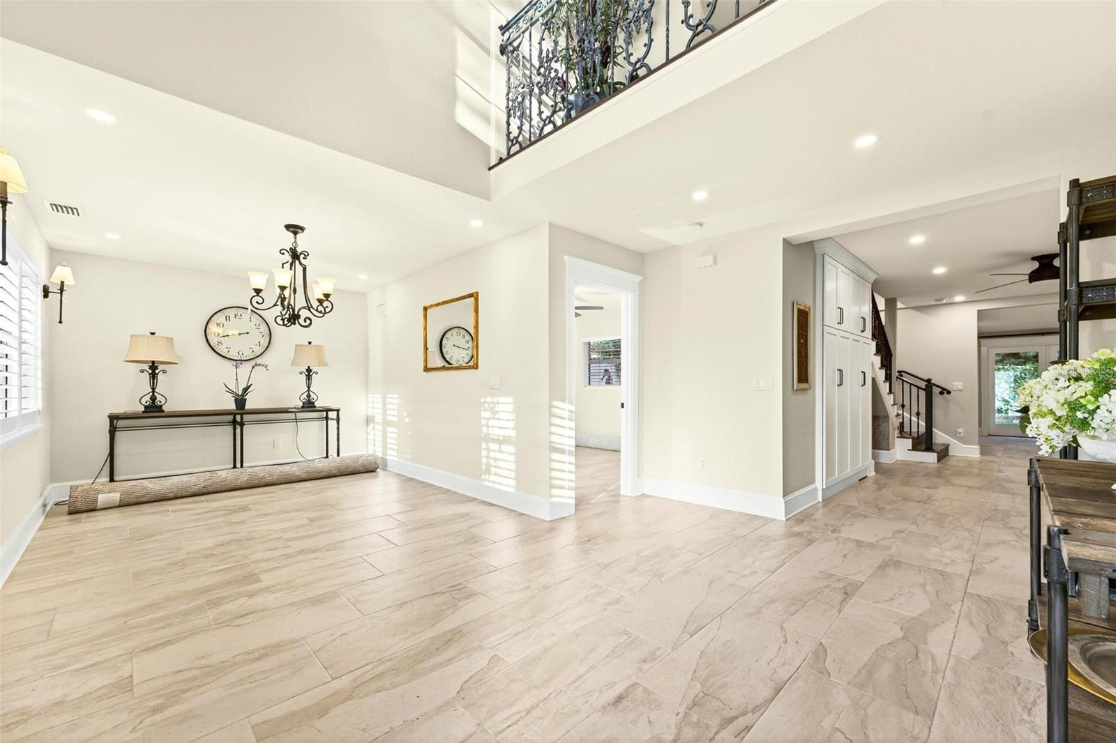 Image 9 of 82 For 1231 Poinsettia Avenue