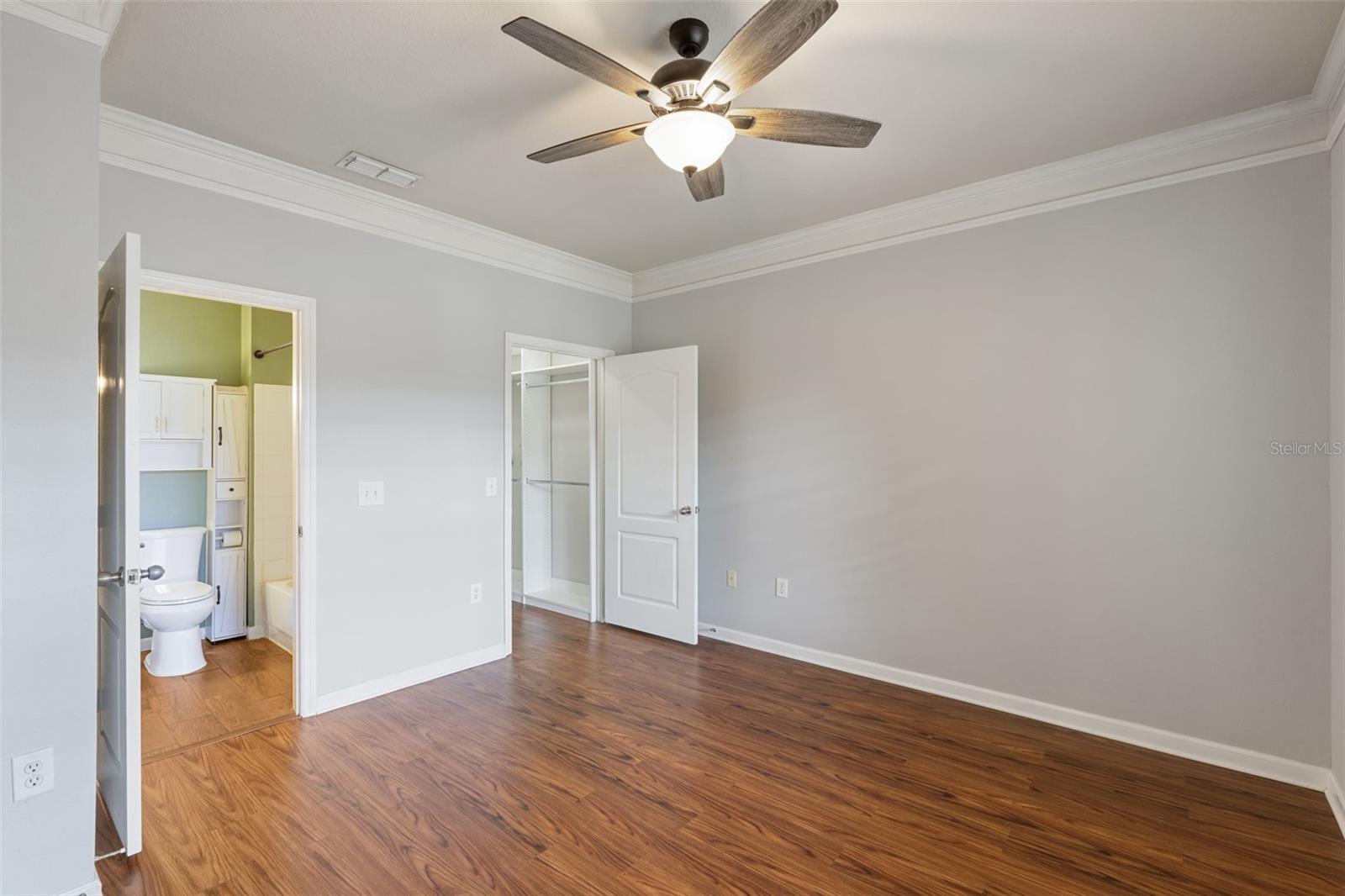 Image 22 of 46 For 8801 Villa View Circle 1