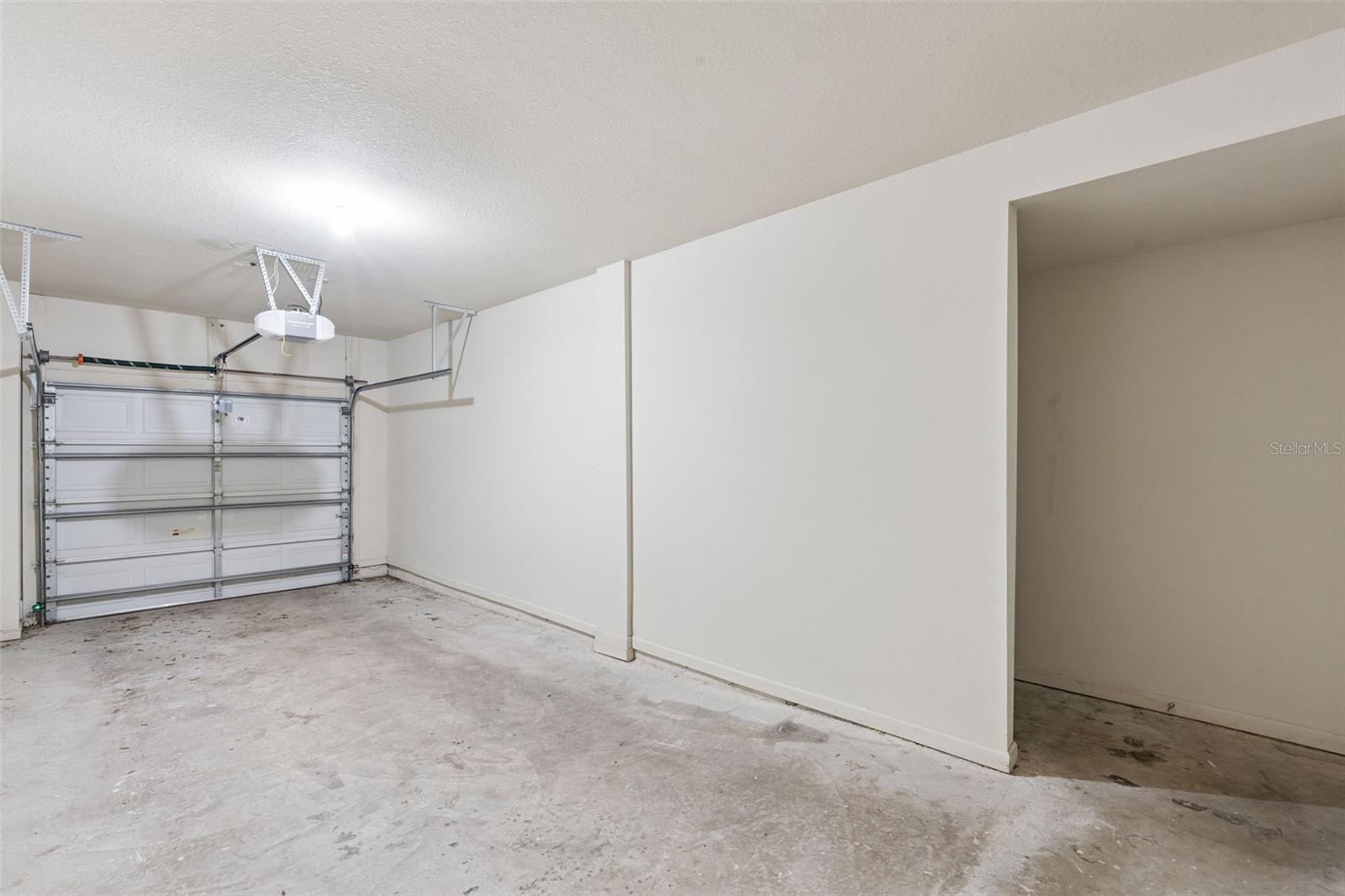 Image 26 of 46 For 8801 Villa View Circle 1