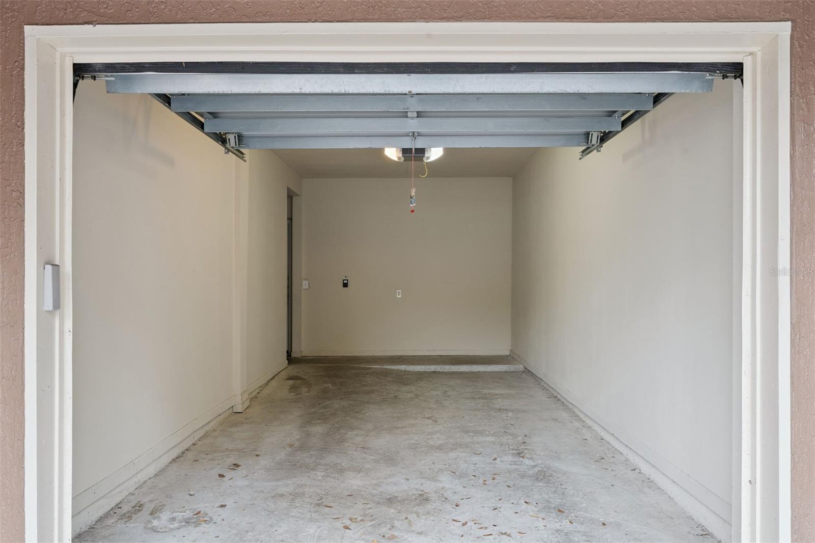 Image 28 of 46 For 8801 Villa View Circle 1