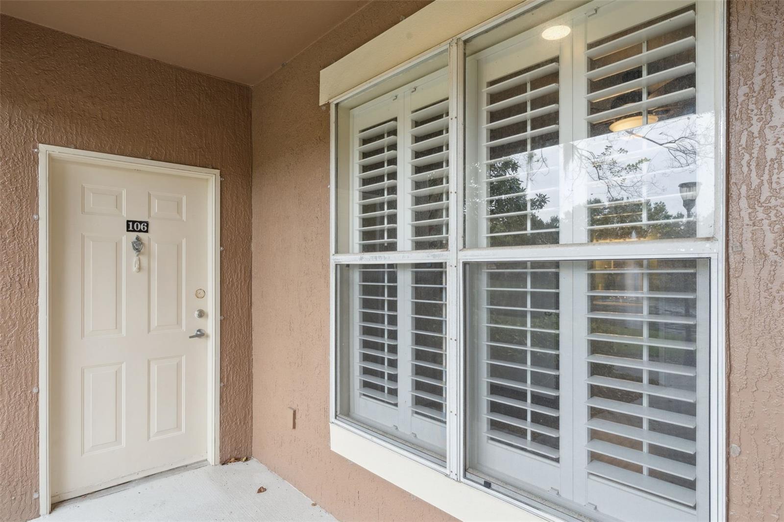 Image 4 of 46 For 8801 Villa View Circle 1