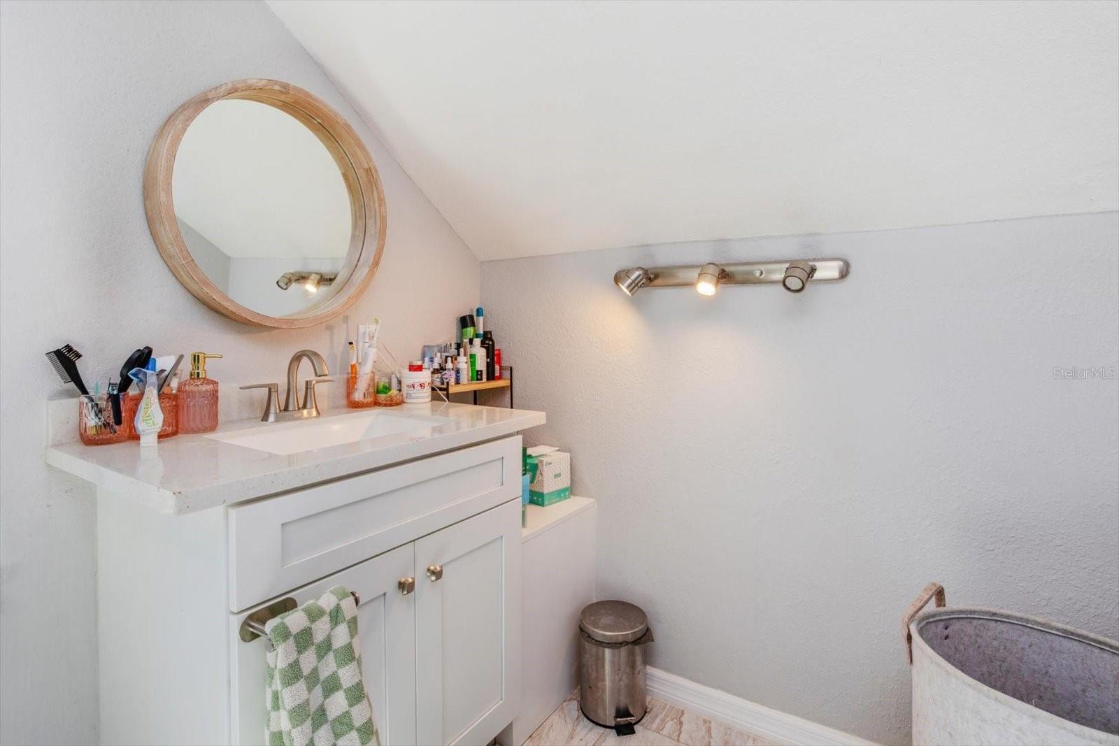 Image 10 of 21 For 1324 Indiana Avenue