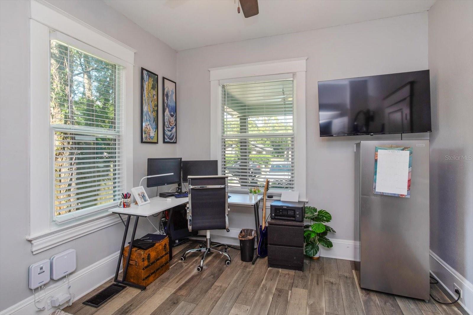 Image 12 of 21 For 1324 Indiana Avenue