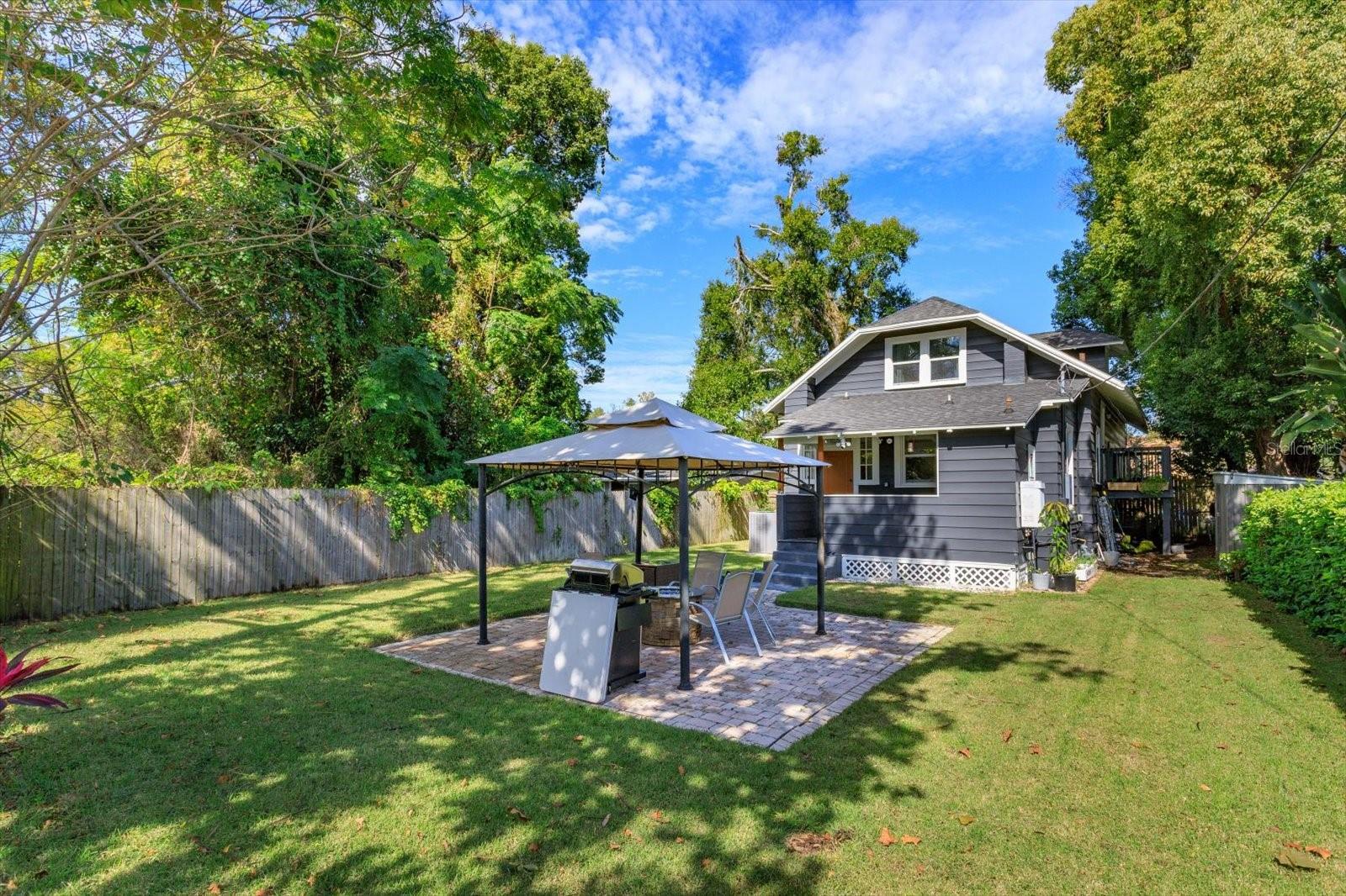 Image 20 of 21 For 1324 Indiana Avenue