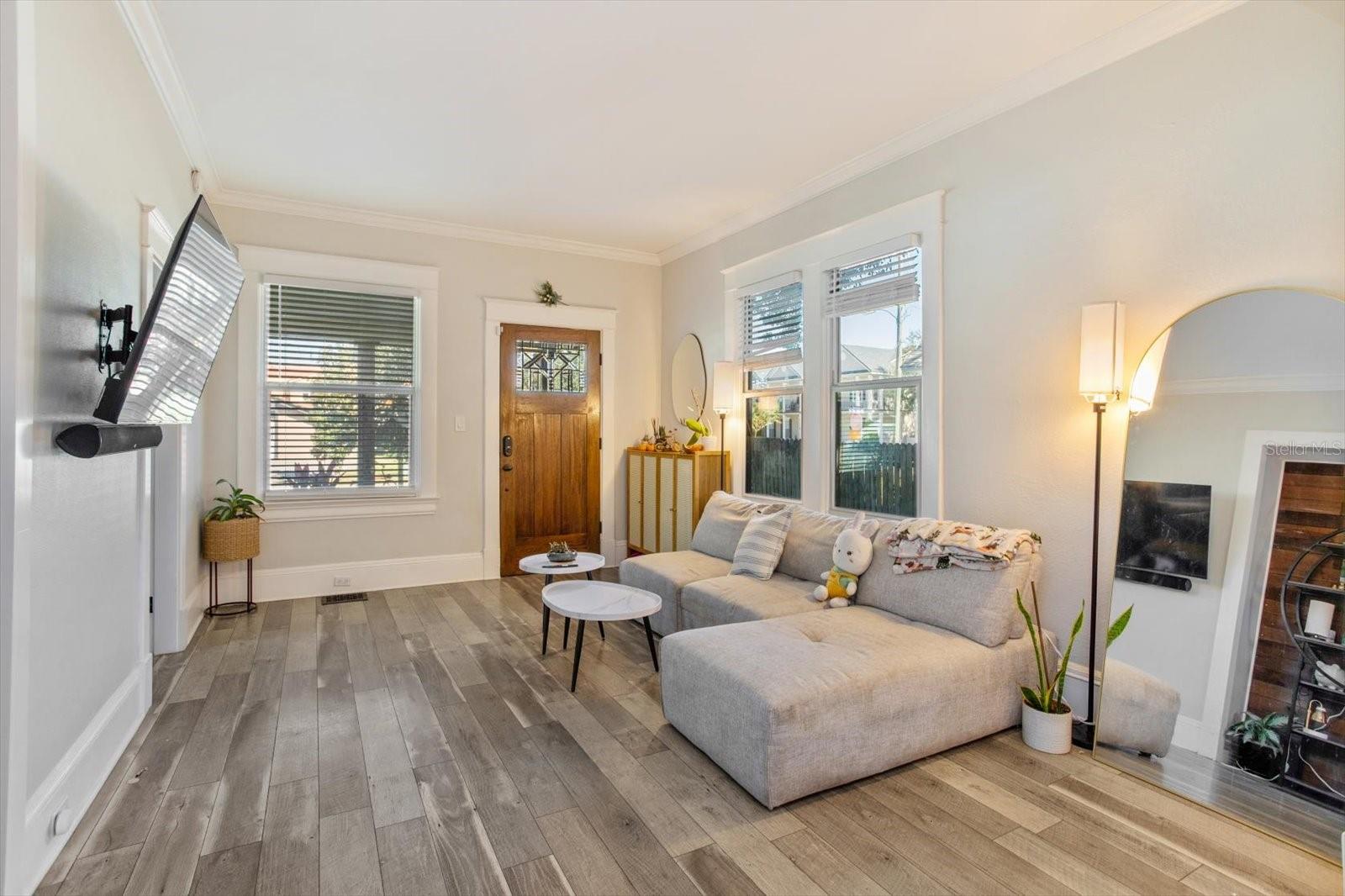 Image 4 of 21 For 1324 Indiana Avenue