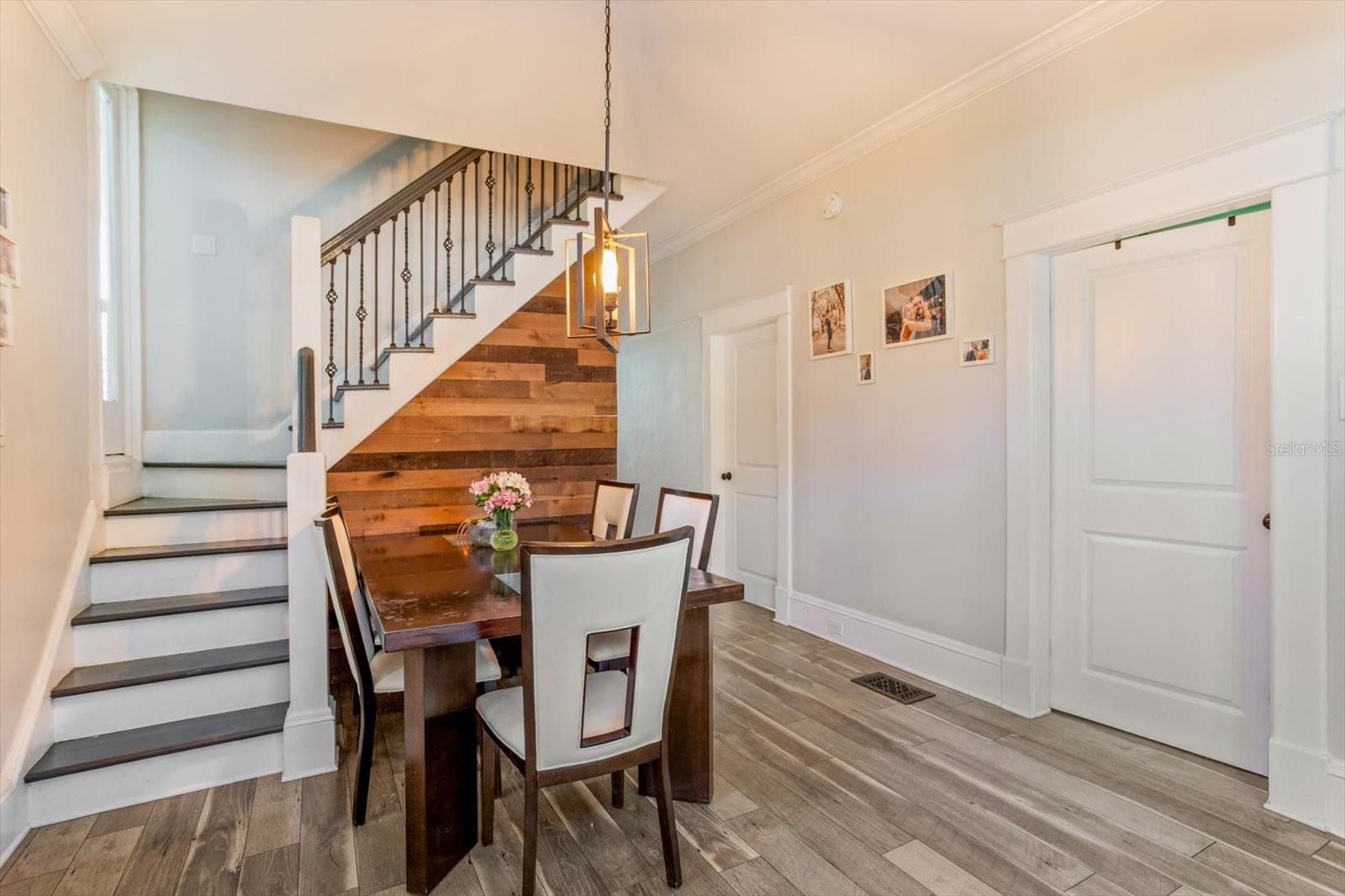 Image 5 of 21 For 1324 Indiana Avenue