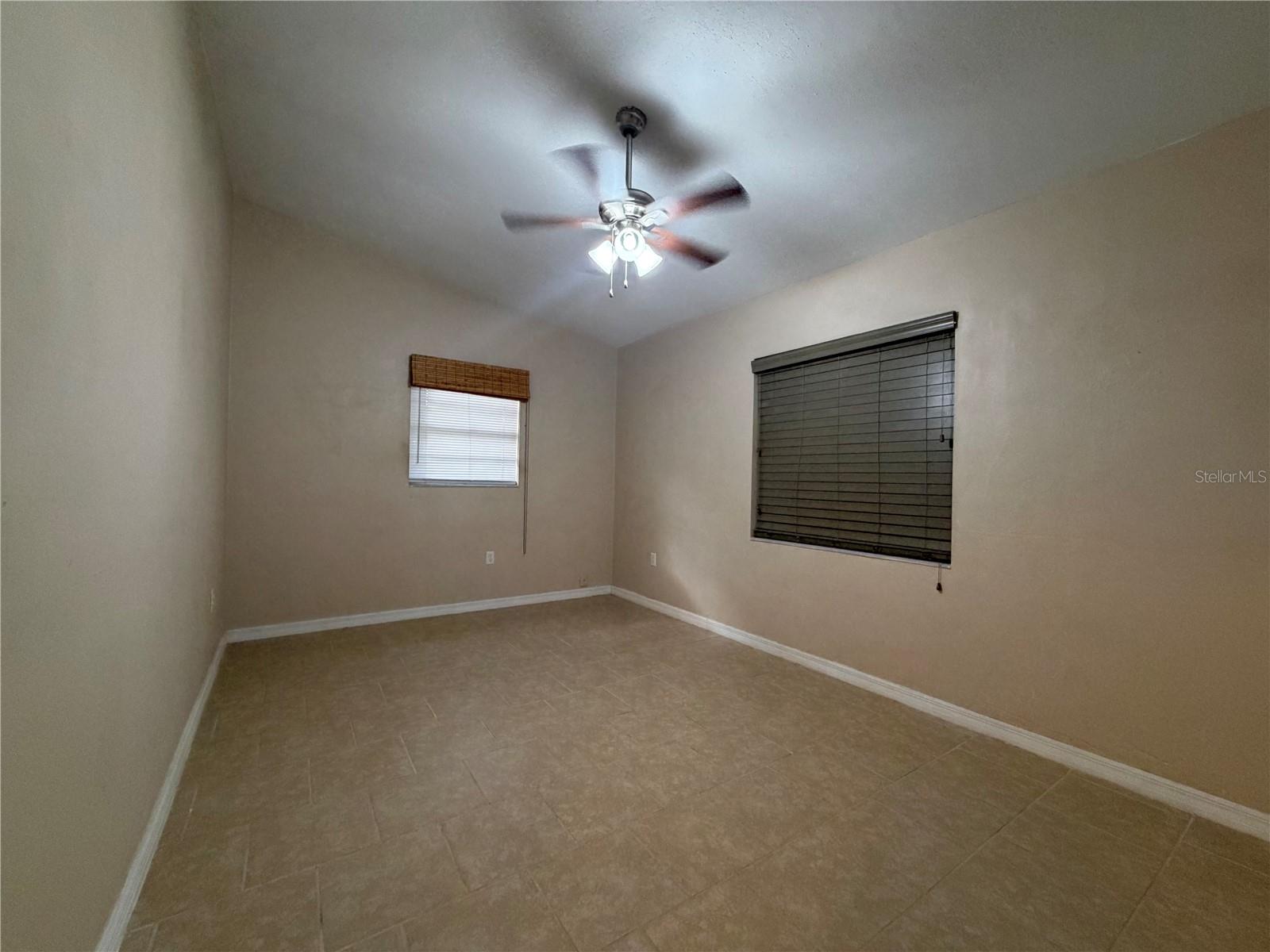 Image 10 of 17 For 904 Hill Street