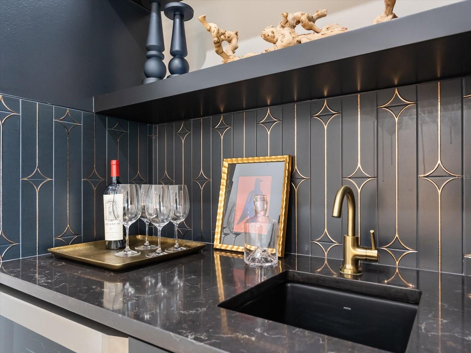 Image 21 of 83 For 910 Golfview Street