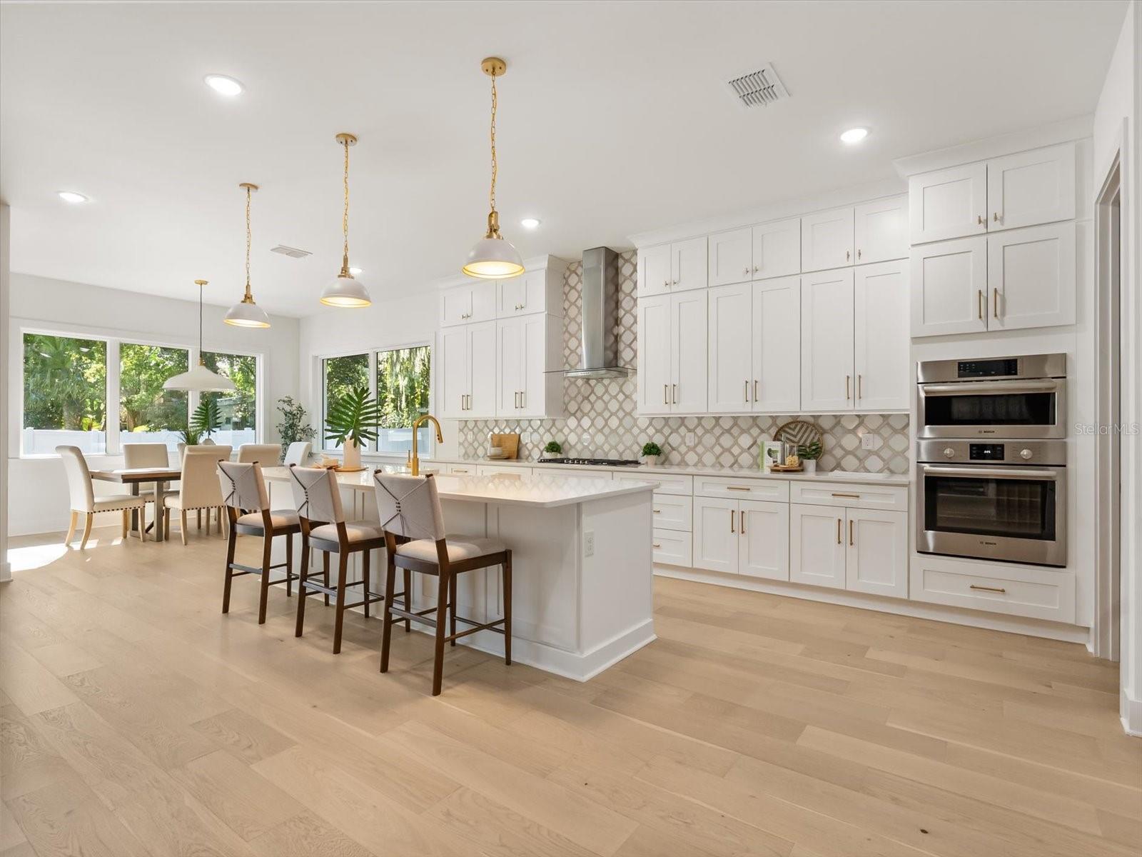 Image 22 of 83 For 910 Golfview Street