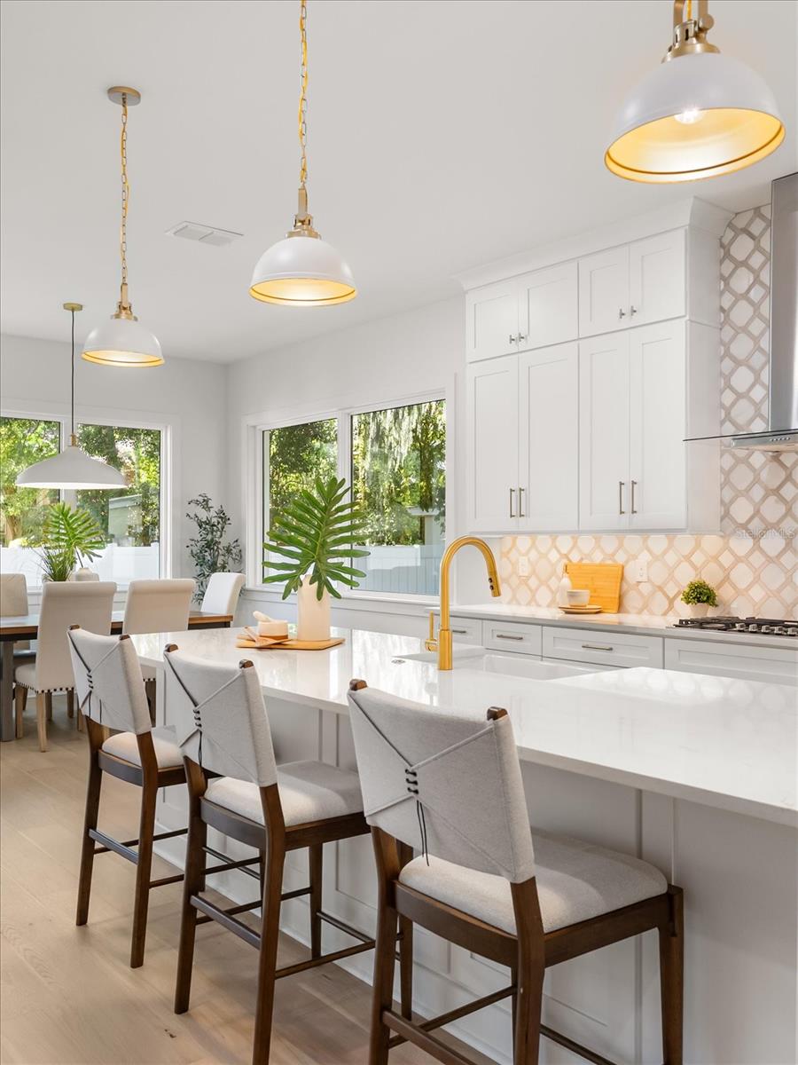 Image 23 of 83 For 910 Golfview Street