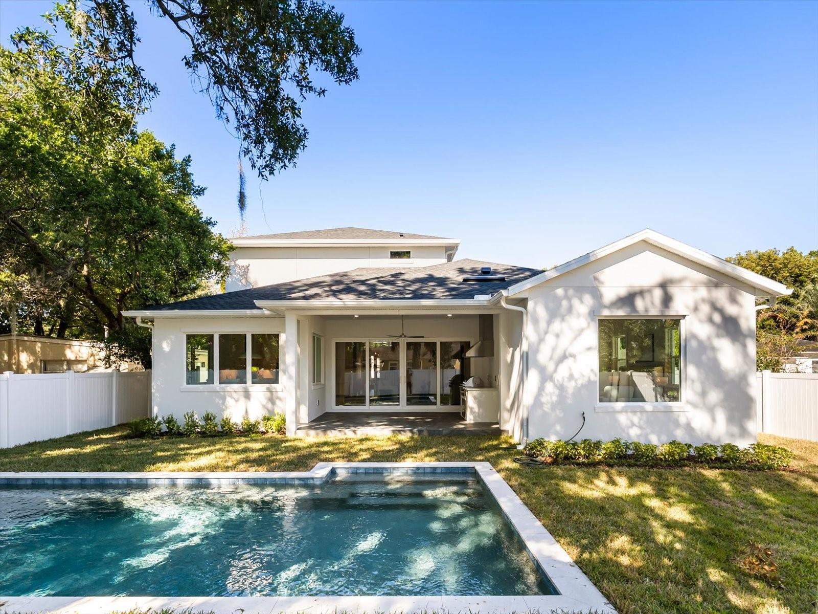 Image 3 of 83 For 910 Golfview Street