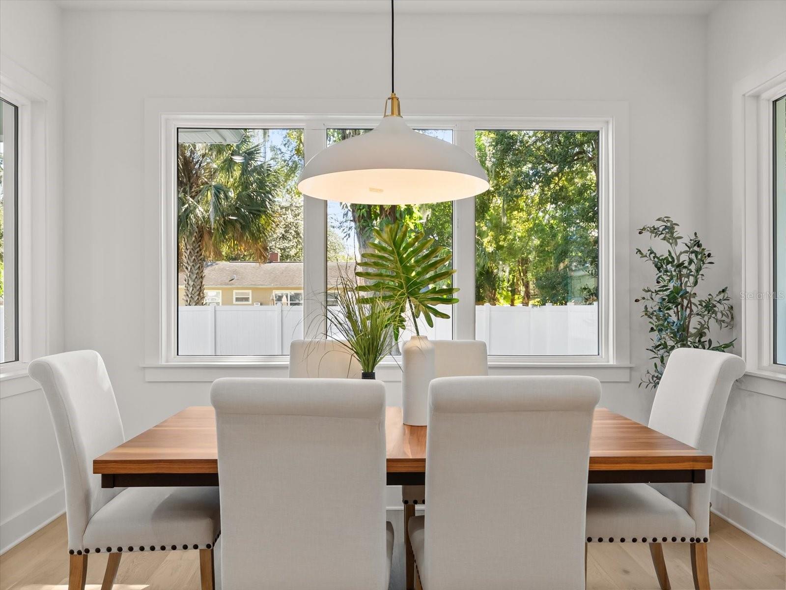 Image 34 of 83 For 910 Golfview Street