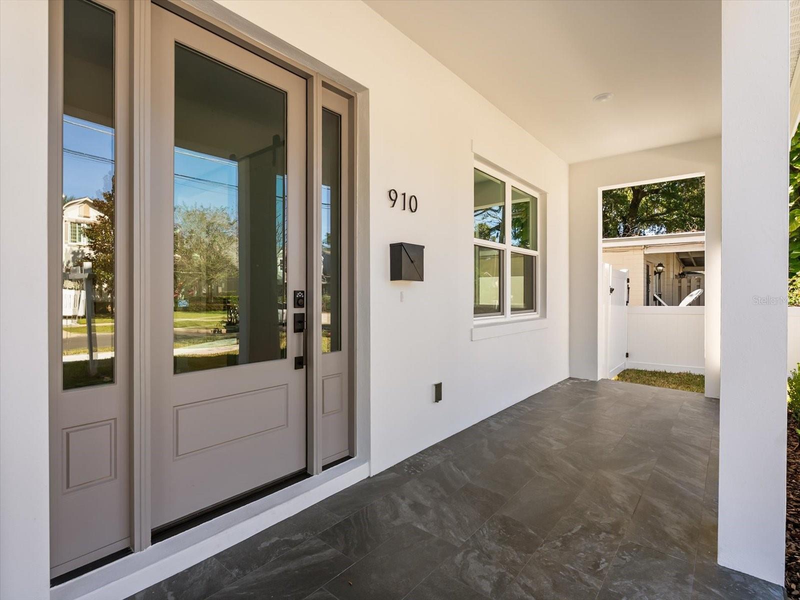 Image 4 of 83 For 910 Golfview Street