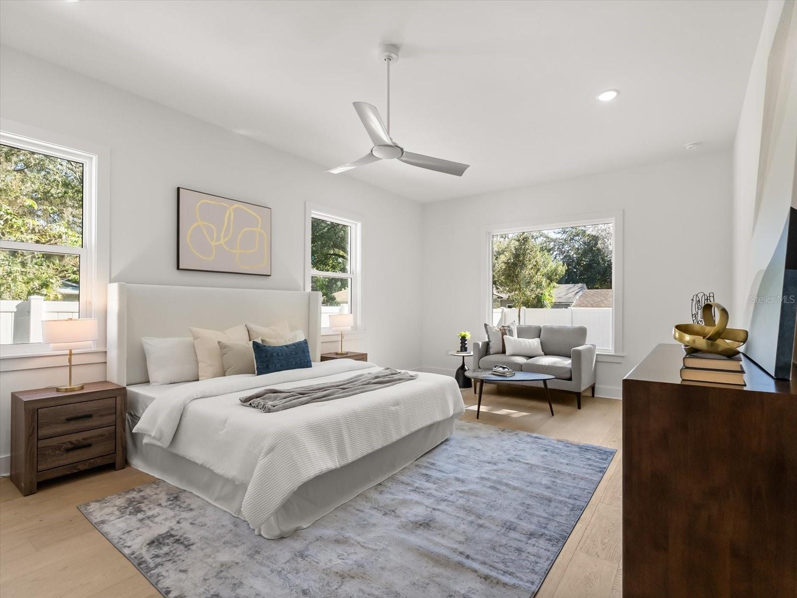 Image 40 of 83 For 910 Golfview Street