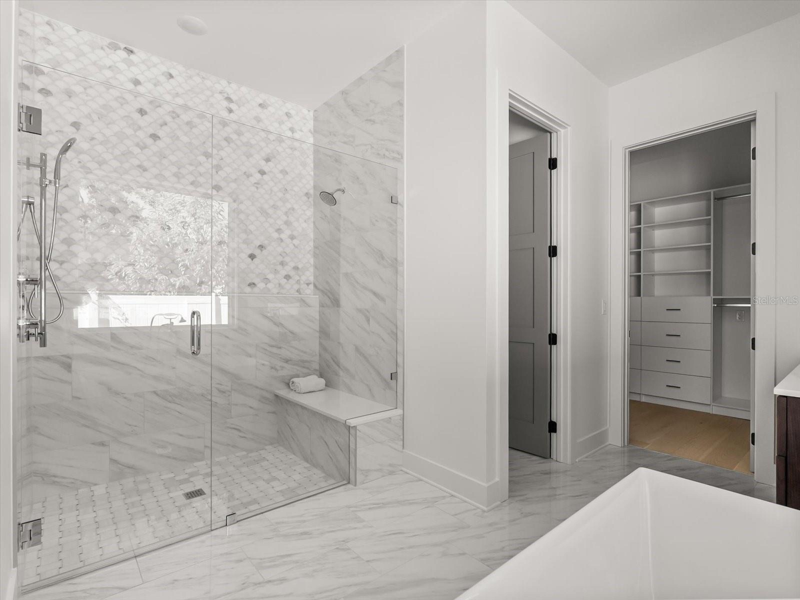 Image 43 of 83 For 910 Golfview Street