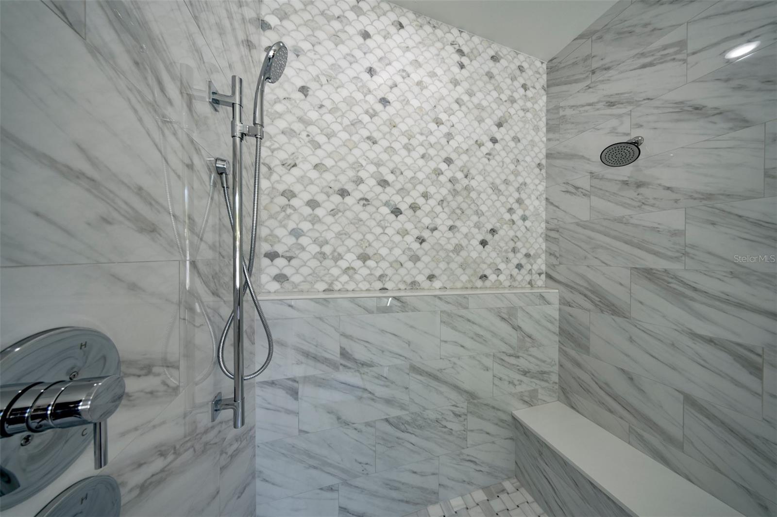 Image 48 of 83 For 910 Golfview Street