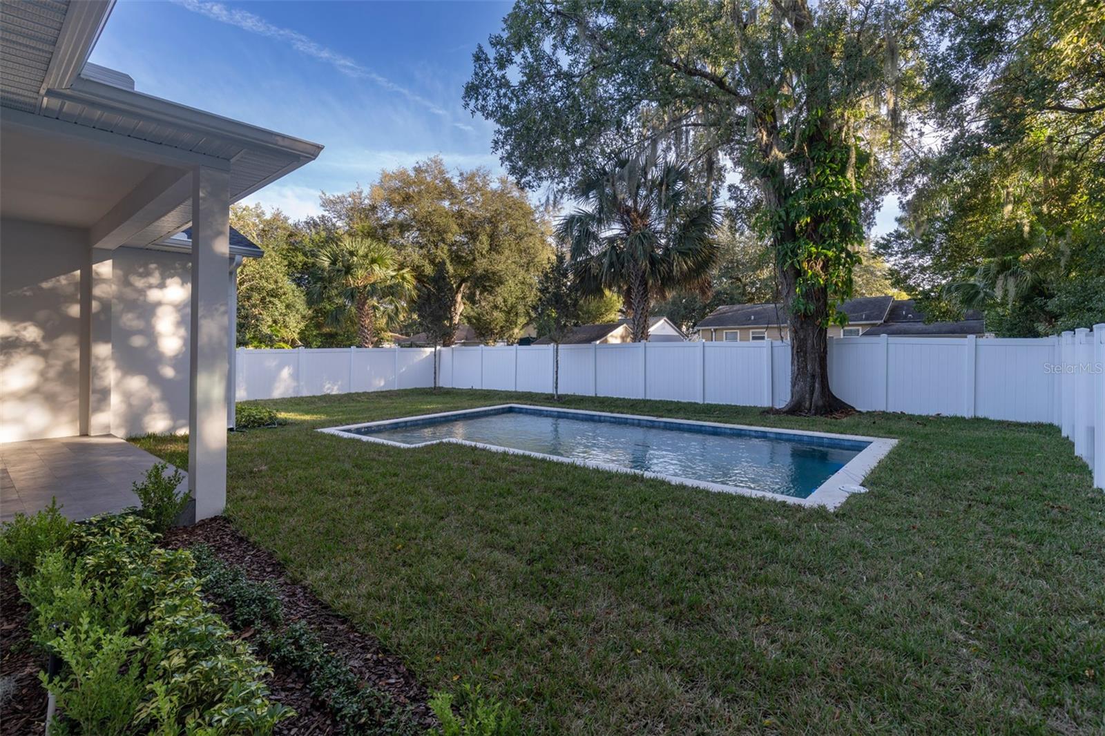 Image 67 of 83 For 910 Golfview Street